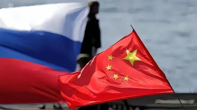 19国在南海搞军演，乱七八糟的哪国都有，大部分国家都是被迫无奈，不得不听从美国的