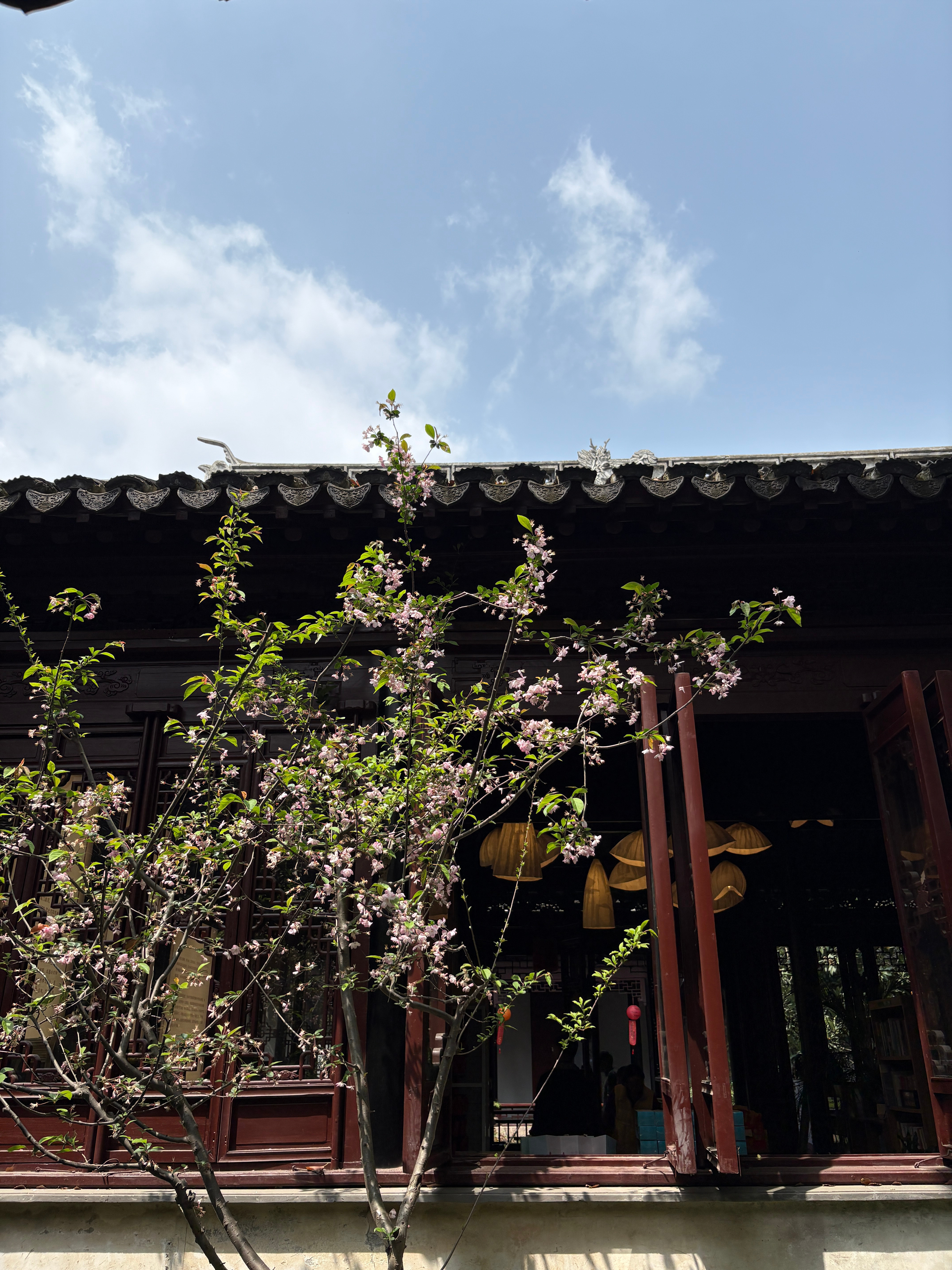 曹操的思维方式，不得不佩服：1、不用可怜任何人，可怜之人必有可恨之处。2、再苦再