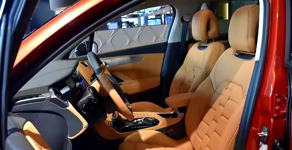 今天想说说在国内的法系车。由于本人是法系车粉，所开过的法系车又的确没有任