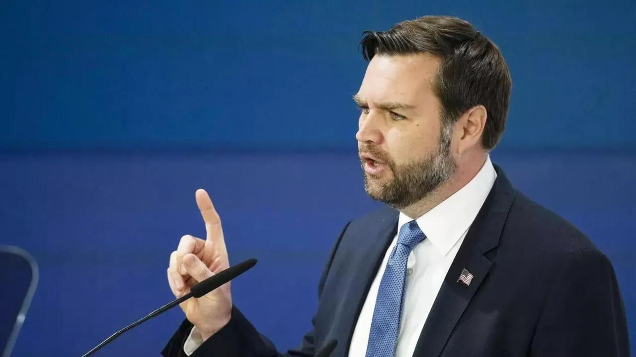 4月28日，据《大西洋月刊》的消息称，美国副总统万斯多次在闭门会议上指责国防部负