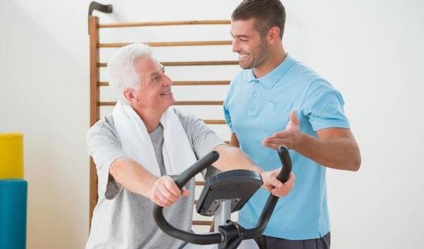 一位老中医说得很实在：“你跑再多步，吃再贵的补品，不如少生点气。”前两天跟