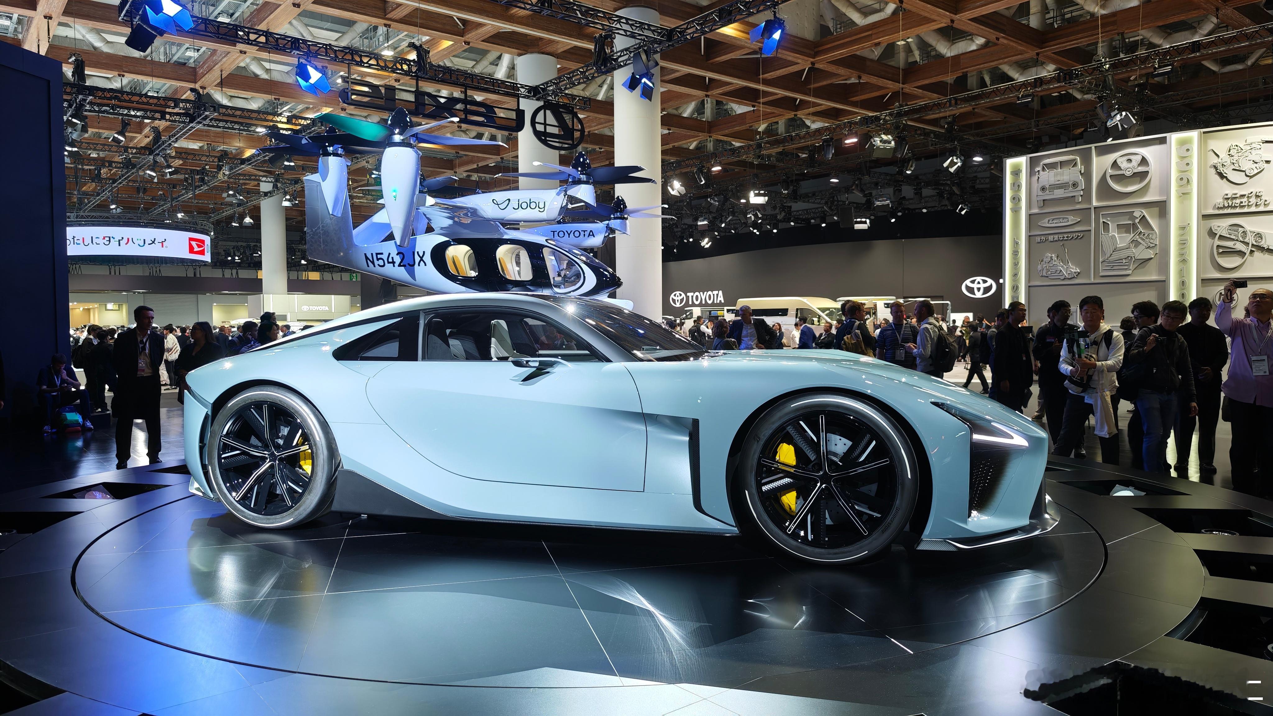 注意这些细节雷克萨斯的小LFA来了sportconcept它在展台很高的水平位