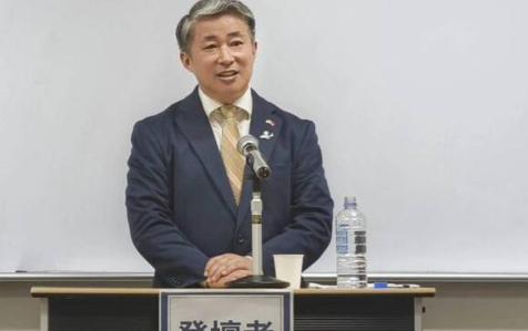 11月11日，针对“斩首”日本首相高市早苗的言论，执政的日本自民党做出所谓决议，