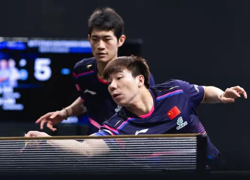 徐瑛彬/陈俊崧昨天赢了一场男双，采访时两个人得意洋洋，骄傲的很说自己打得好，主要