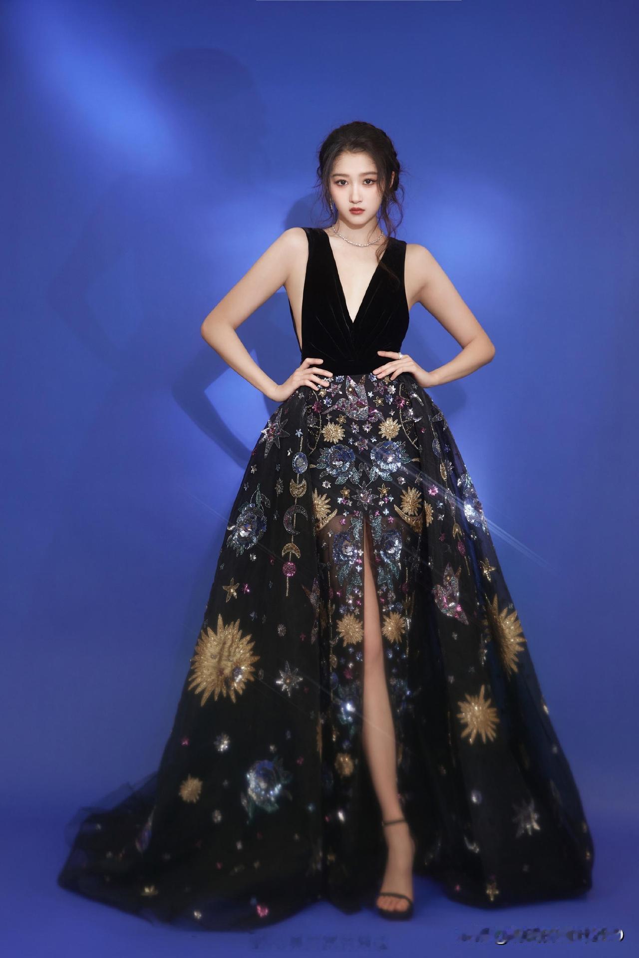 高雅女神关晓彤