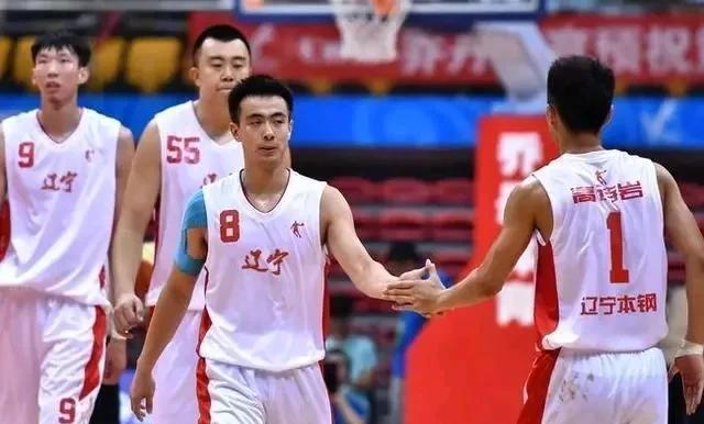 高诗岩将代表辽宁参加今年的粤港澳全运会男篮的比赛。恕我直言，辽宁这阵容拿不到男篮