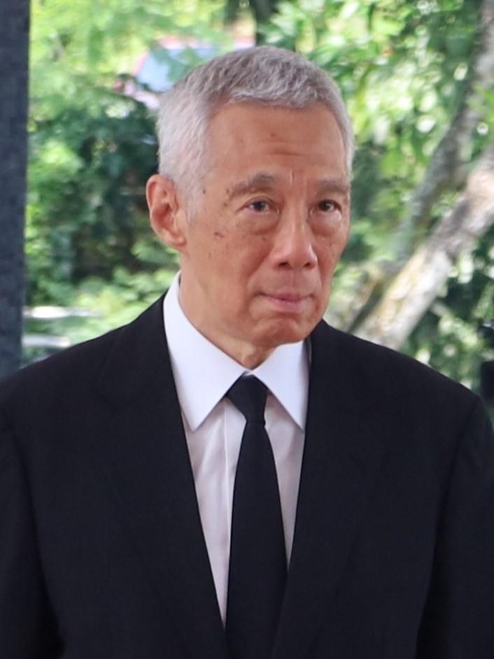 李显龙一席提醒让新加坡华人圈议论升温，他直言不讳地提醒国人：“真正的新加坡人要认