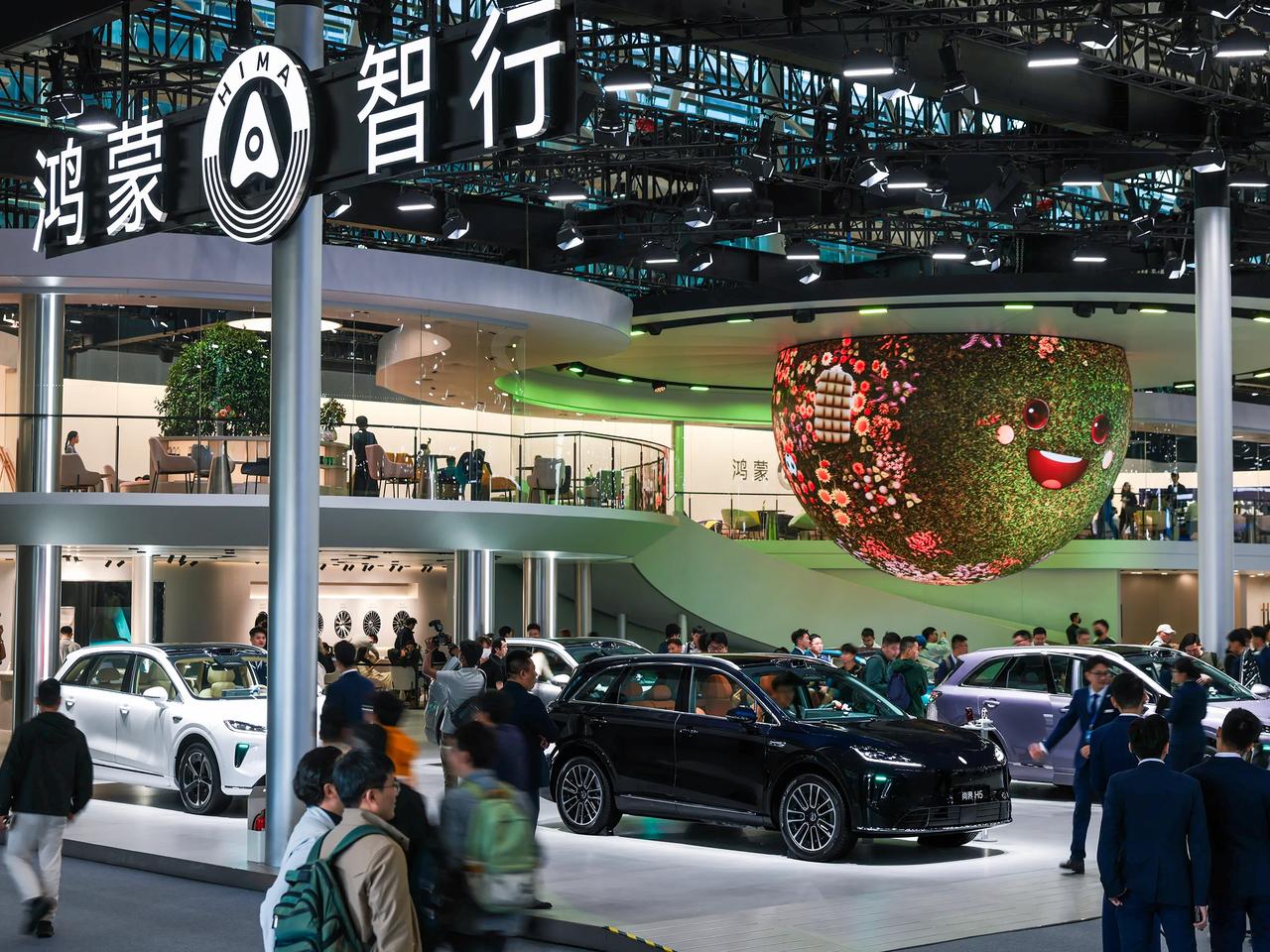 各家都陆续公布11月销量、交付量了，最吸引我的就是鸿蒙智行了。因为鸿蒙智行公