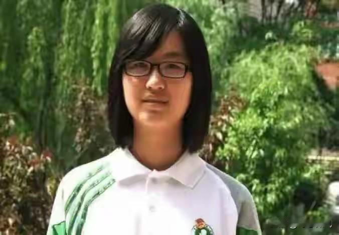 那个17岁放弃保送北大清华，大二怀孕生子的女孩，如今怎么样了？这个女孩名叫