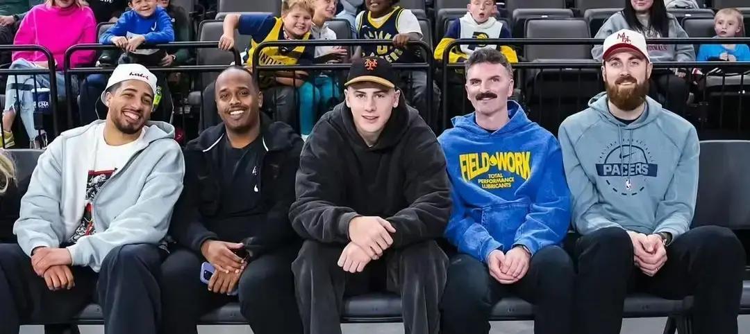 篮网这是疯了还是做慈善？克拉克斯顿，场均两帽十板的顶级蓝领，居然要把身价降