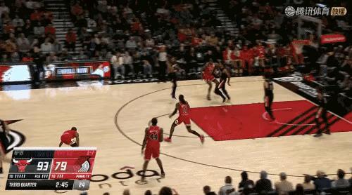 煮熟的鸭子飞了！杨瀚森关键扣篮遭血帽，速度太慢酿尴尬，主帅遭炮轰