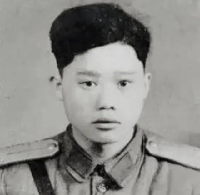 1951年1月28日，志愿军小战士潘天炎因为拉肚子，就去附近的草丛里上了趟厕所。