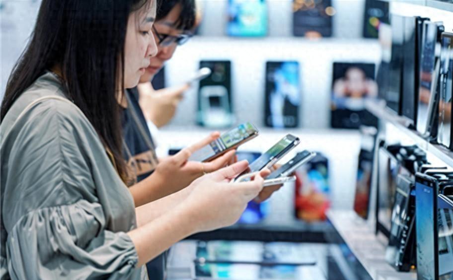 中国移动突然宣布！4月30日全国同步执行，这一批老业务彻底关停，一亿用户集体"断