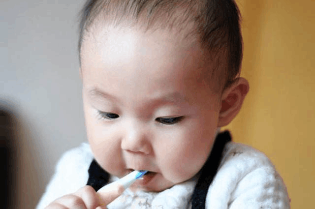你小子, 这么慢, 确定是爸妈亲生的?