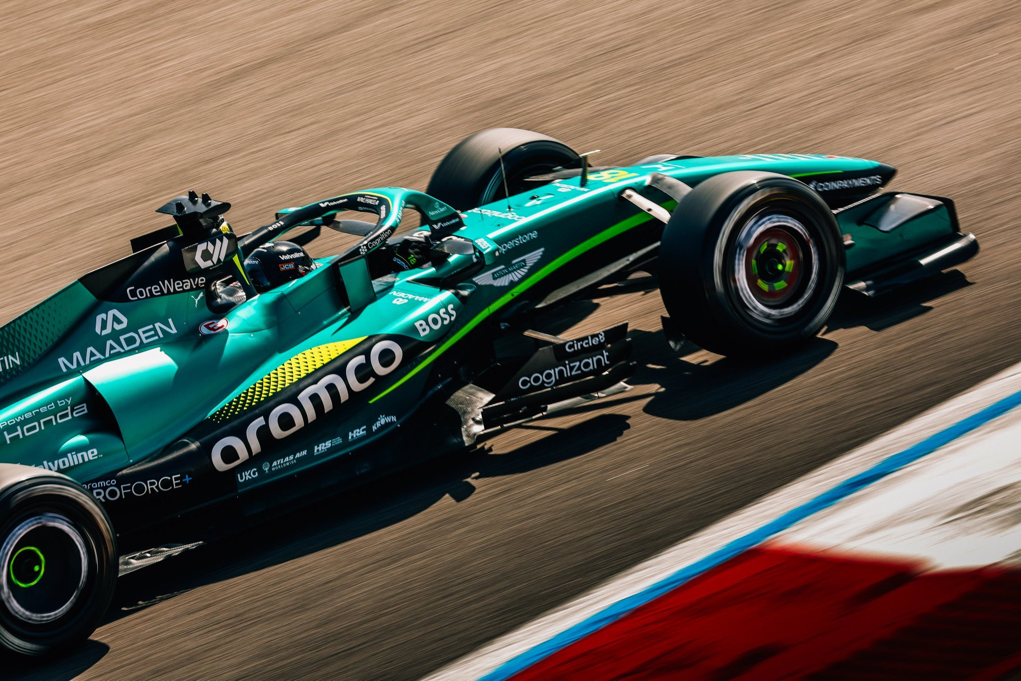 f1阿斯顿·马丁车队在巴林的开局并不顺利，本田团队检测到动力单元出现数据异常，