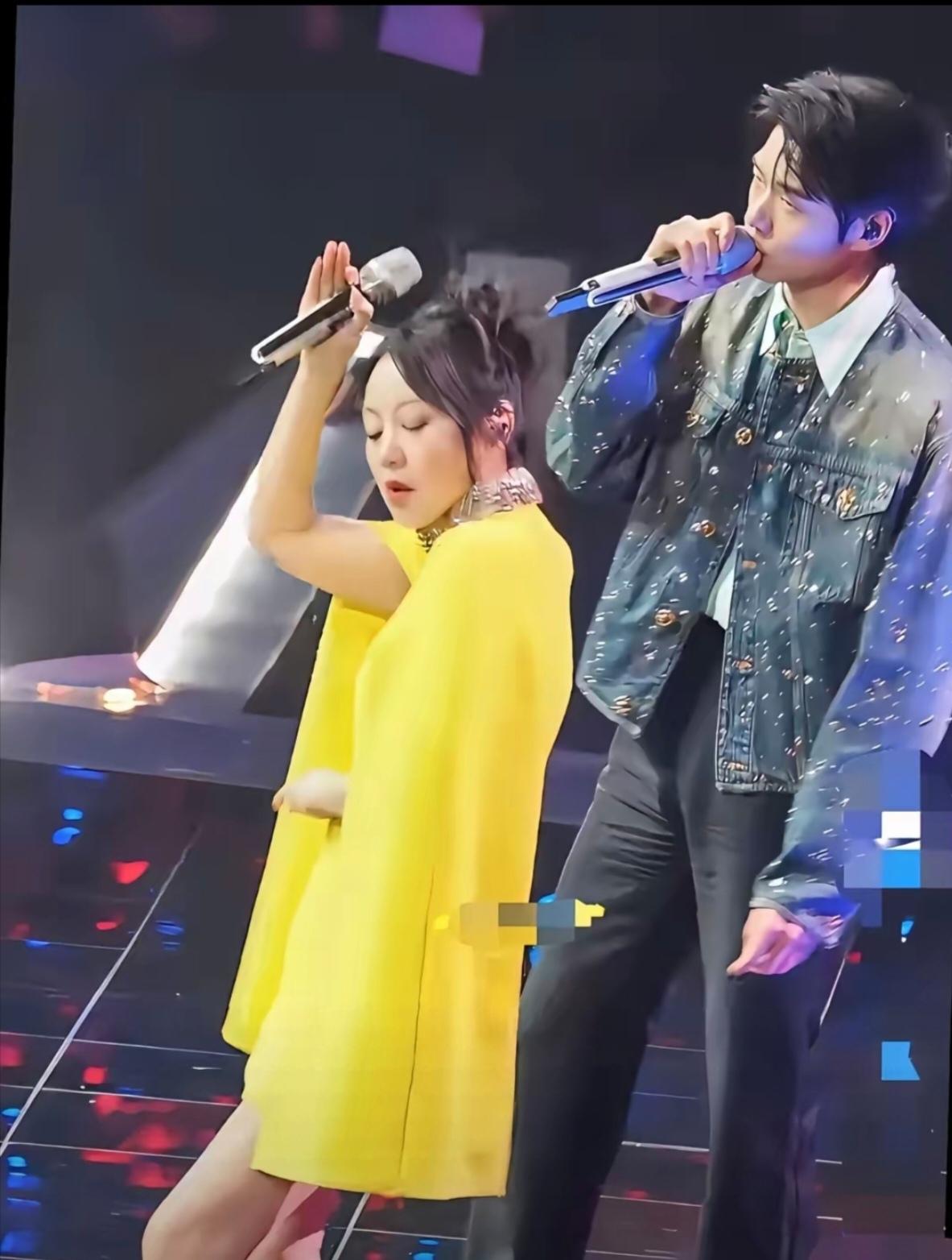 闫妮表演《Mojito》引发争议网友调侃像“发了疯的香蕉”真相是？闫妮在演