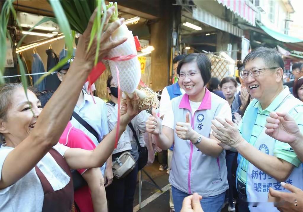“真是没有对比就没有伤害”啊，同样都是国民党籍地方诸侯，同样在基层都有一定的支持