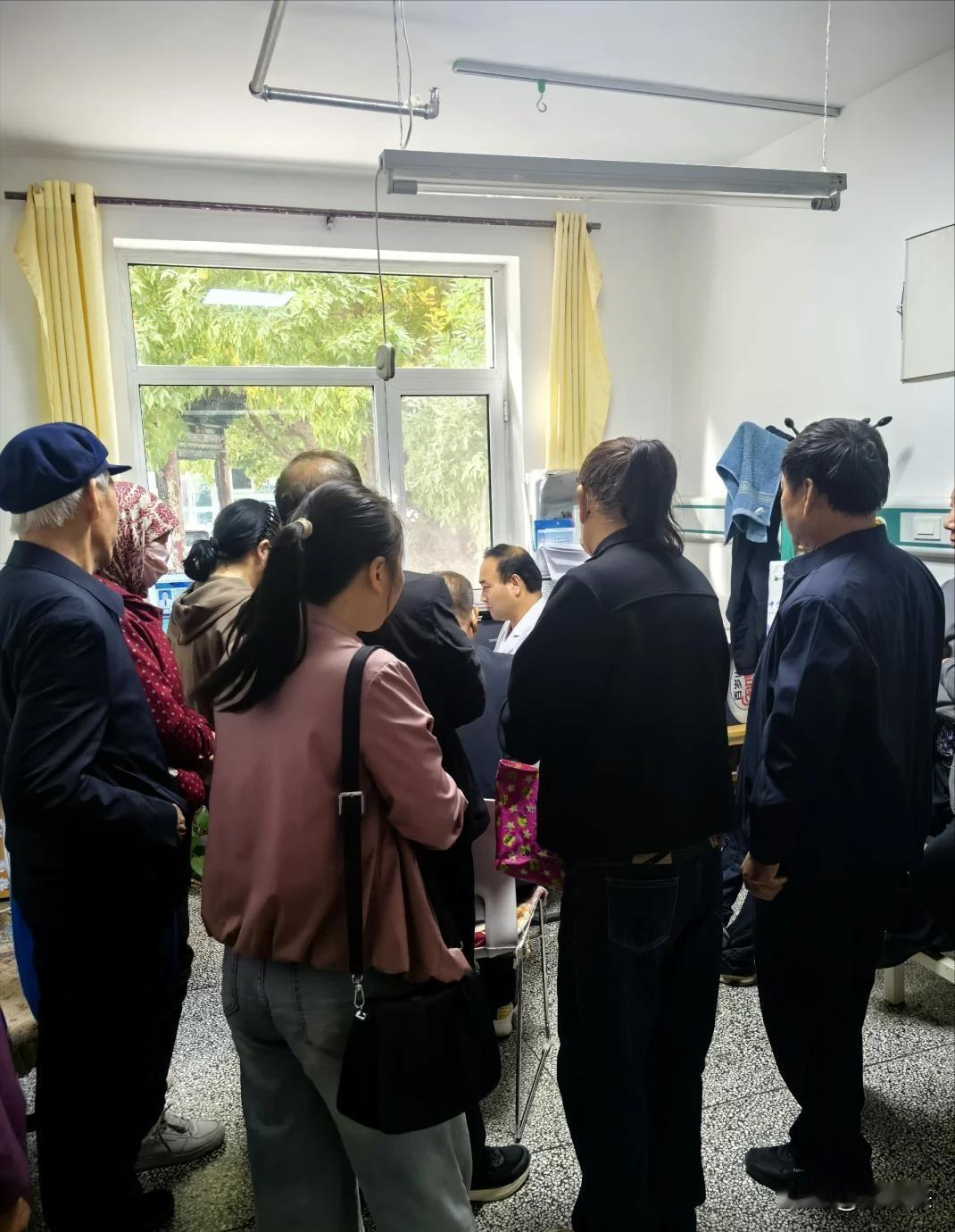 你以为房价下跌已经够糟了？错！这四个正在发生的现象，比跌价更让老百姓慌——我身边