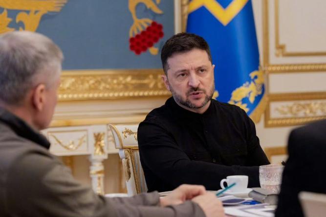 瞒不住了！泽连斯基的真实意图还是被曝光了当地时间11月6日，据央视新闻报道，俄