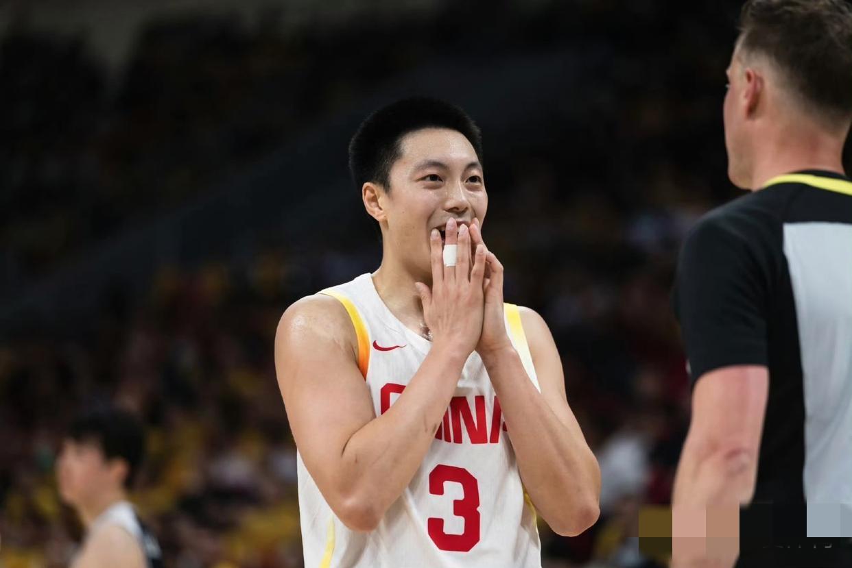 当年的巩晓彬曾说：韩国人见了我们得绕着走。如今，韩国人见了我们不绕着走了，哐哐