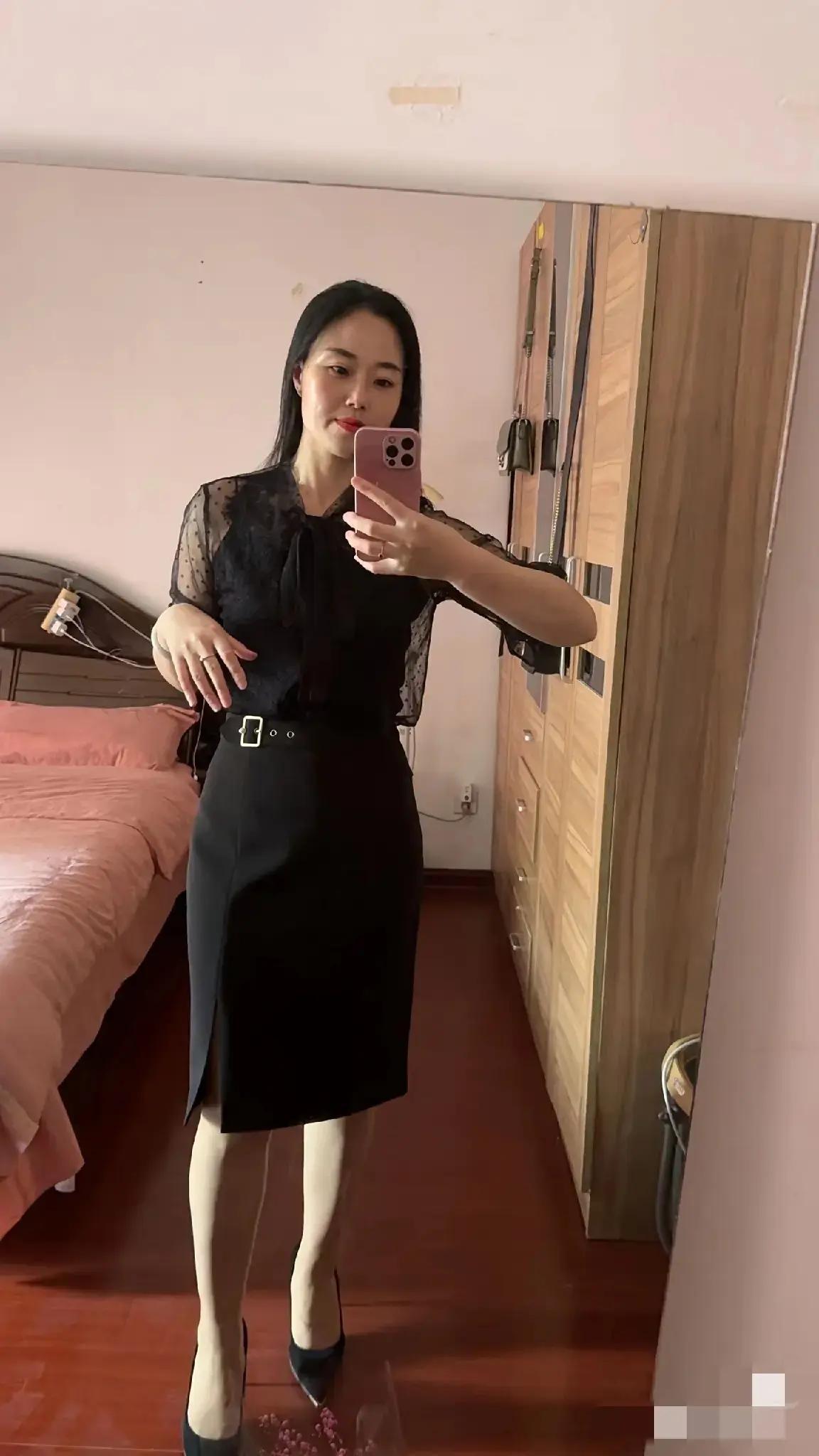 这样很平易近人啊[呲牙笑][呲牙笑]，秋日午后的温柔