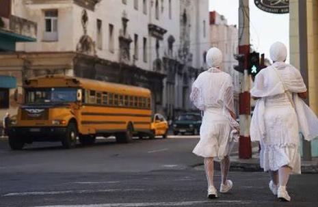 绝大多数国人未必了解或早已淡忘，古巴在上世纪七八十年代几乎清空了当地华人华侨积累