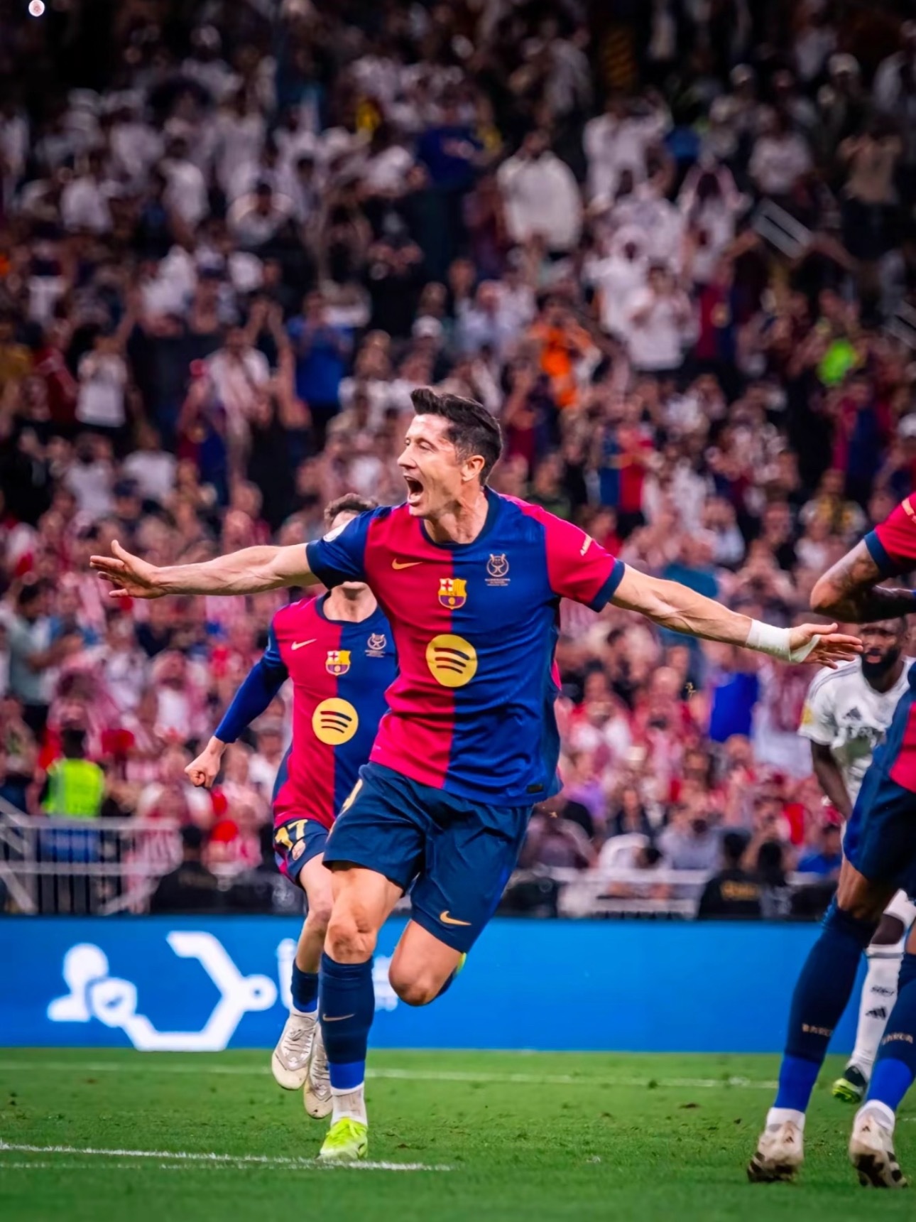 作为巴萨多年球迷，看到俱乐部曝出的2026年清洗计划，我直接被这重建力度震撼到了