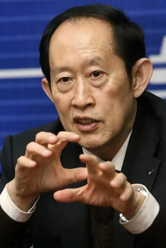 王立群教授说：“战争结束后，政客们握手言和，瓜分地盘；将军们加官晋爵，享受荣华；