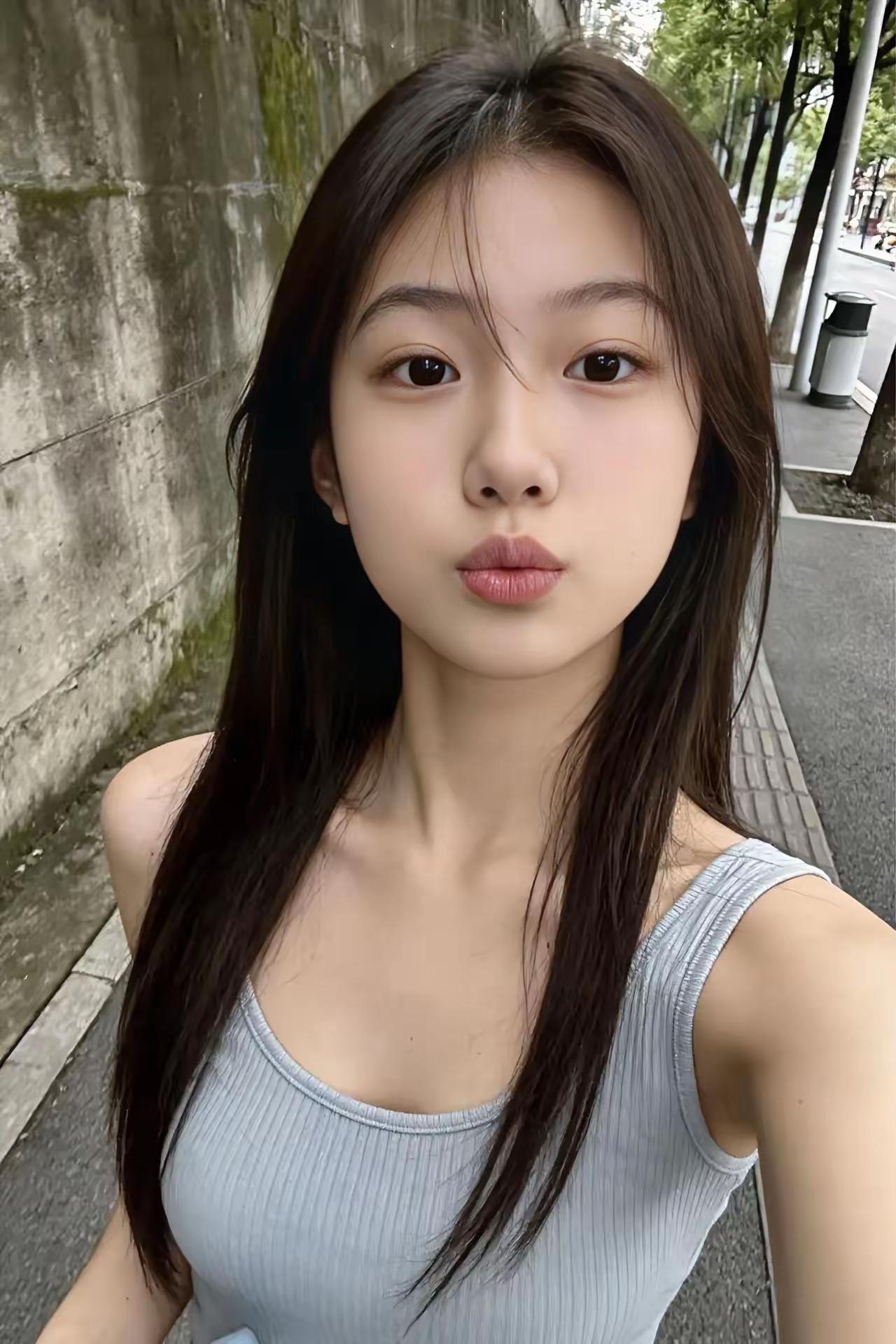 日常出行怎么搭配显得更甜美可爱?