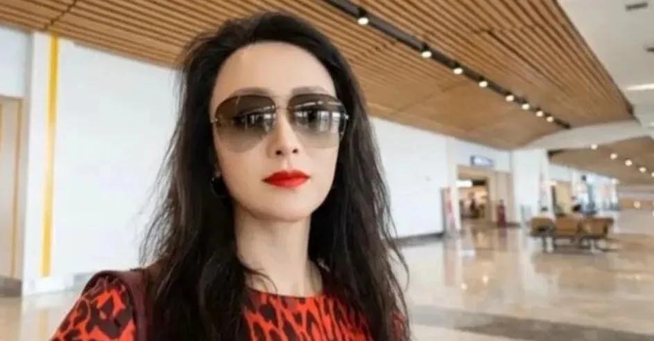 2026年5月20日，一名华人女子在希腊失踪。一个月后，她丈夫根据手机定位来到一