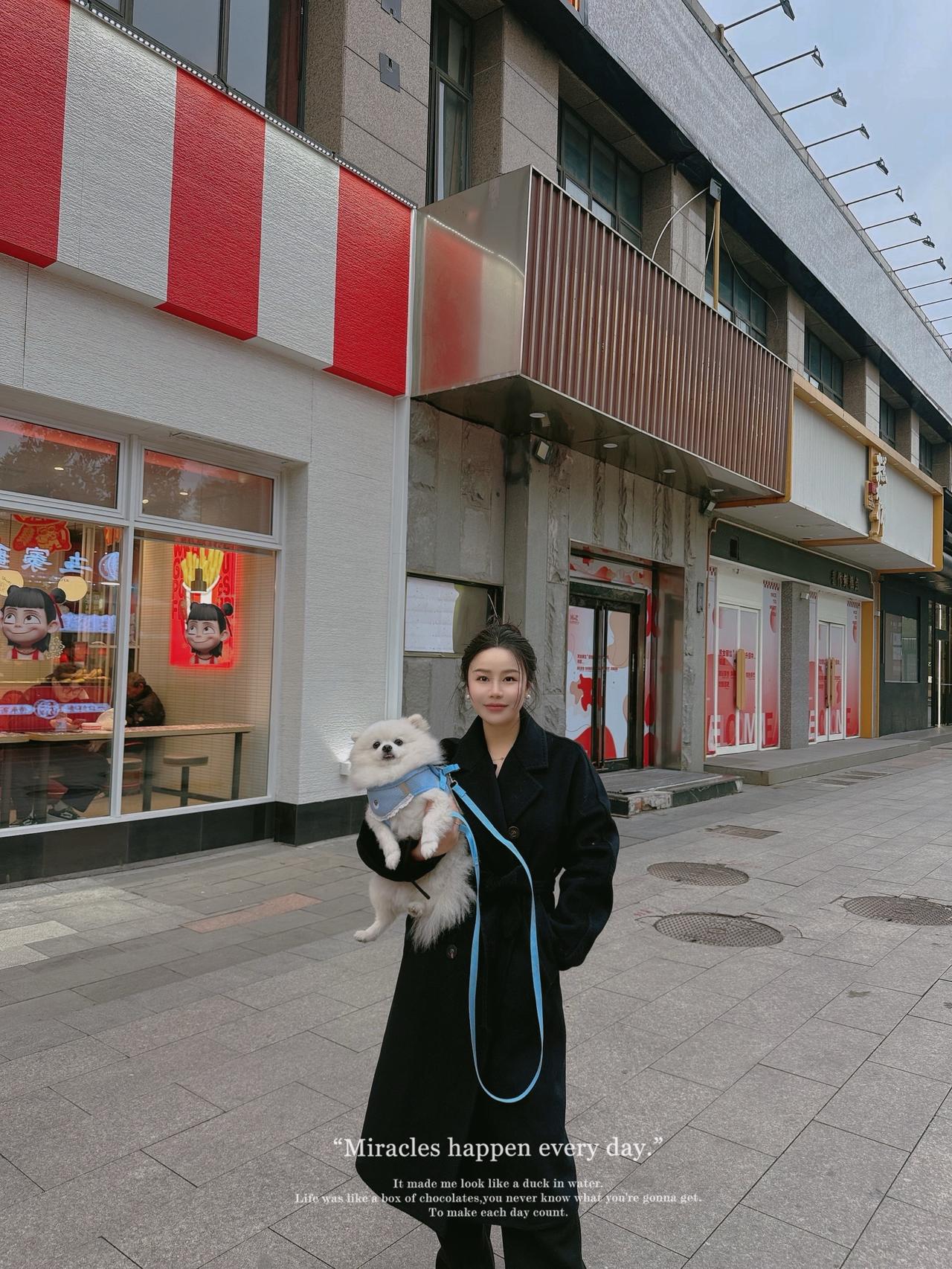 很久没来竟然关店了…你看命运在新陈代谢，曾经很深的东西变得很浅知道消失……