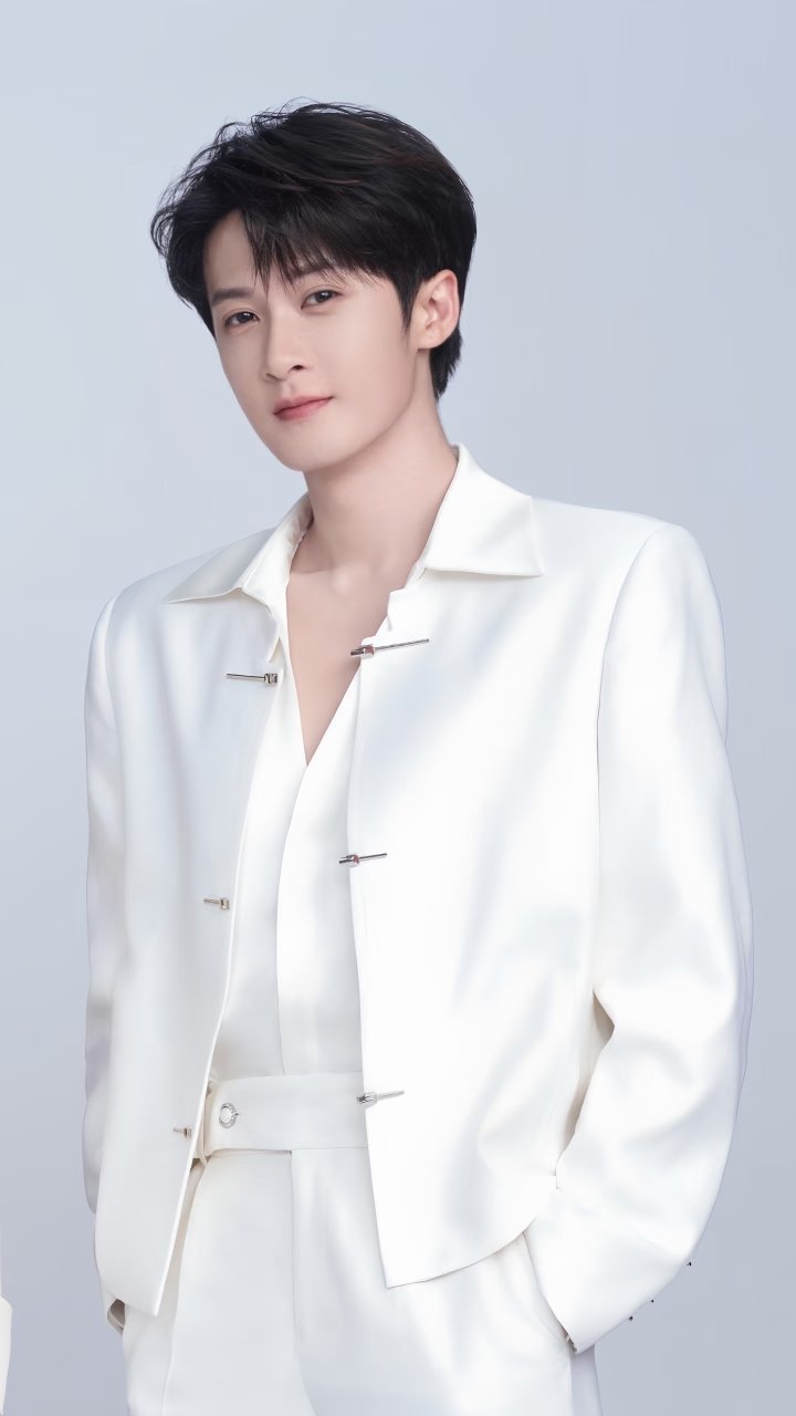 内娱男星颜值演技双强大排名第一是他！第十名：邓为第九名：许凯第八名：陈哲远第
