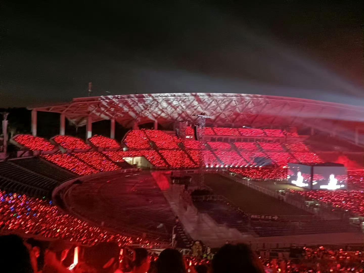 陈楚生巡演上座率100%陈楚生荒芜之境演唱会上座率内娱上座率天花板名不虚传，每一