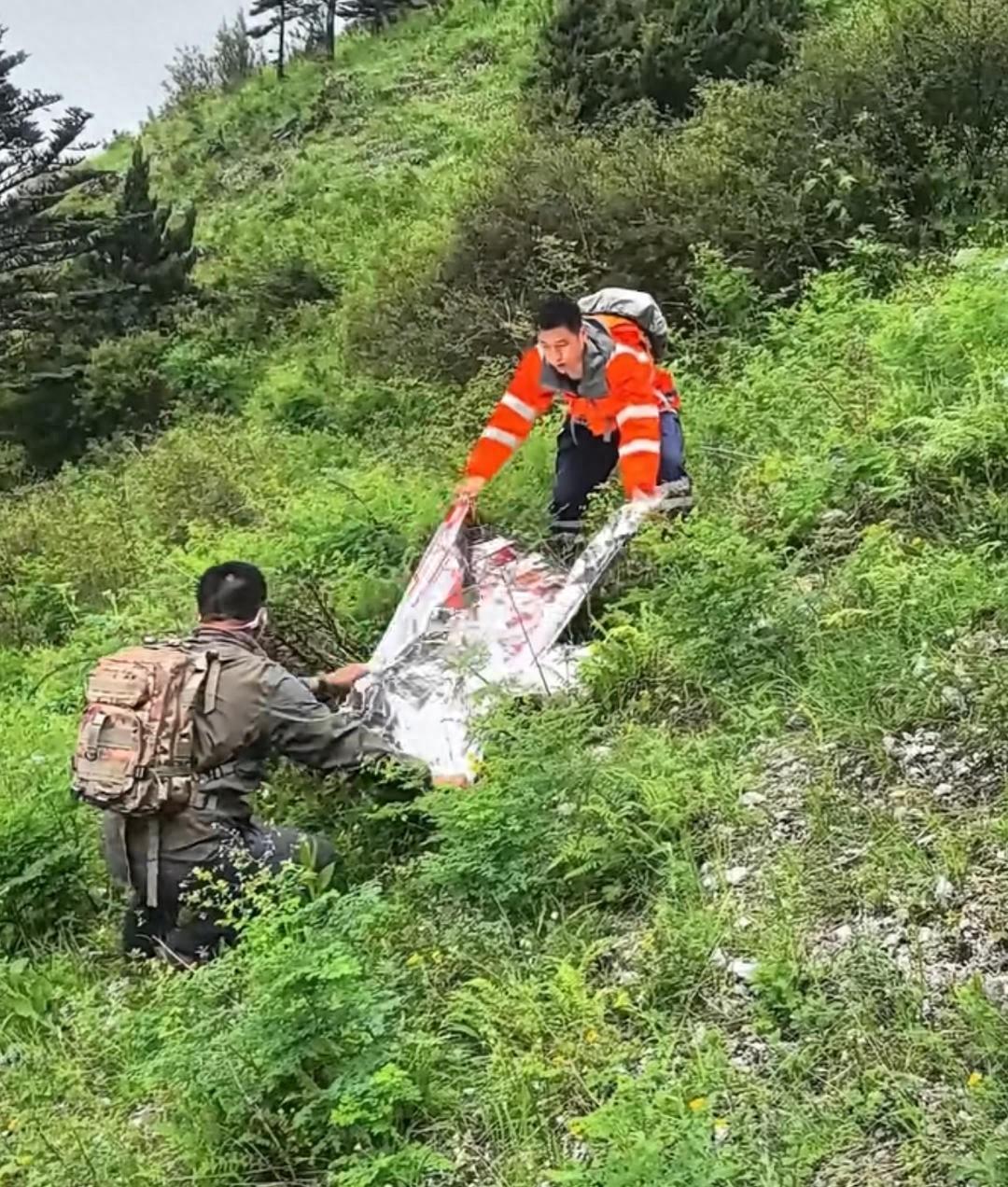 丽江失联女生坠崖身亡，遗体已找到。令人痛心的消息传来，一位年轻的生命在丽
