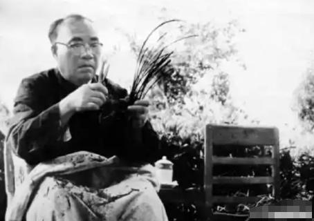 南昌起义中常被忽视的一段历史，需要客观理性地看待最终结果。史学界很少公开谈论的