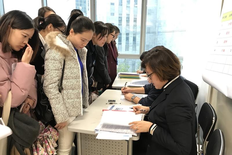 应届生找工作难，还总遇到忽悠人的招聘，太闹心了！我有个朋友，毕业时投了68份简历