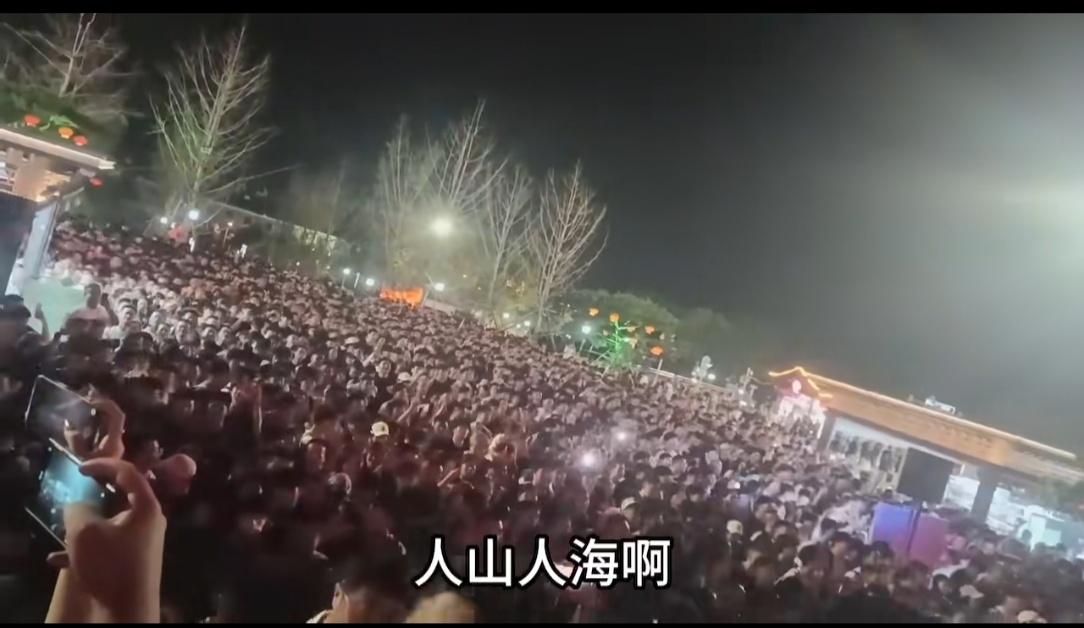 今年的国庆节旅游，可以说是天不逢十。国人准备的满满的，可天翁不作美，四五天了老天