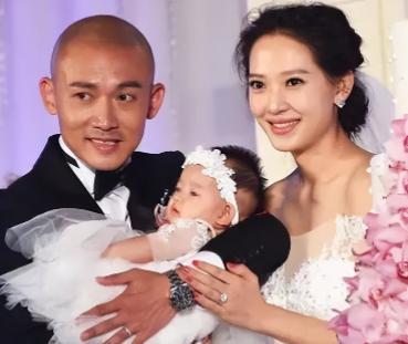 2008年，沈傲君与聂远同居6年后，迟迟不见聂远求婚，沈傲君主动出击没想到聂远说