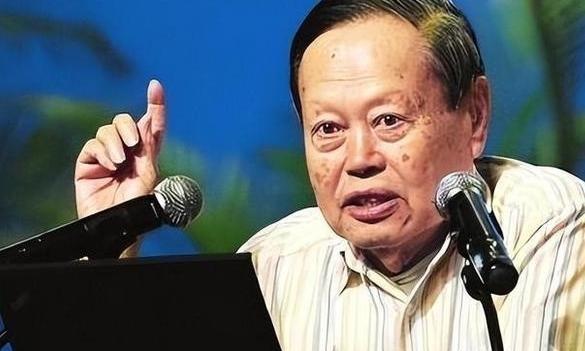 美国扣押钱学森，却放杨振宁回国，是杨振宁不重要吗？这个问题，钱学森其实早就回答过