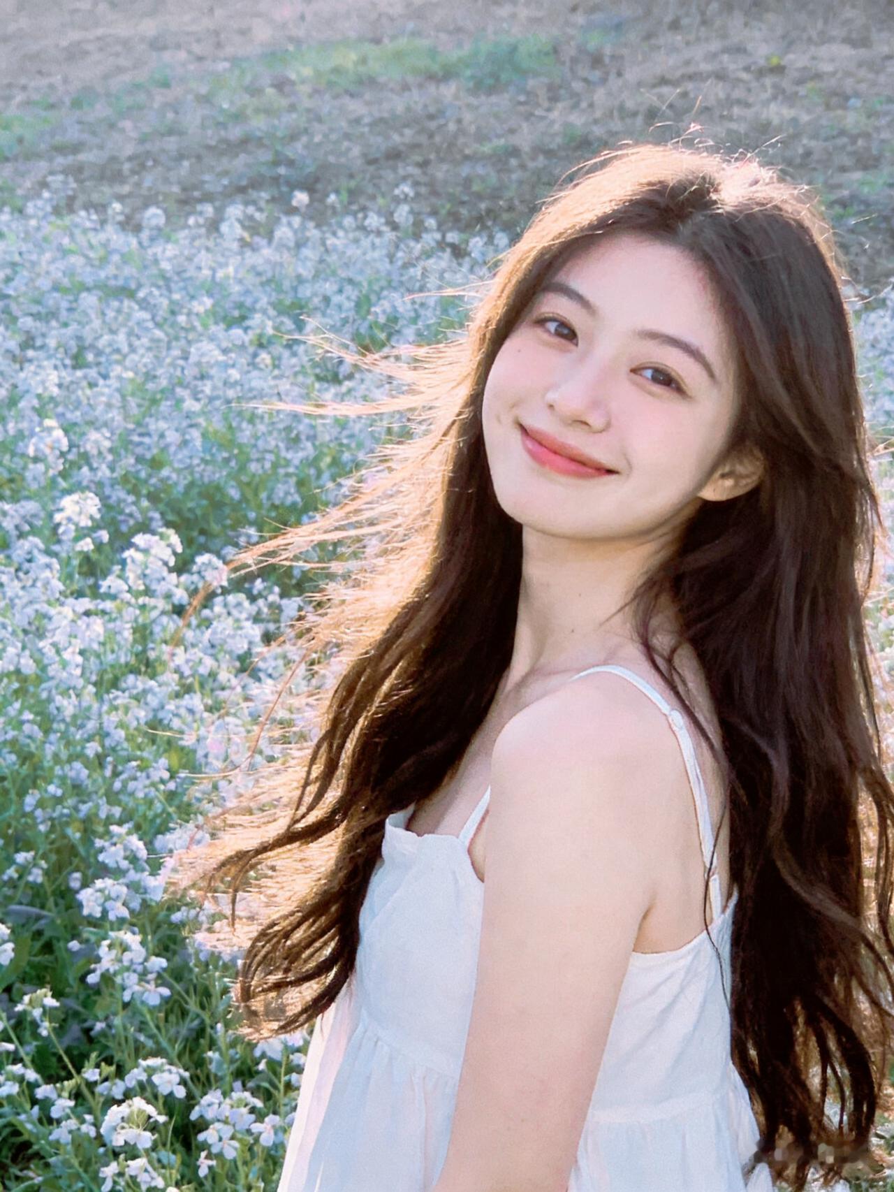 有一个同事退休了，他在退休的前一天，在群里发了一句话说，我退休了，感谢大家对他的