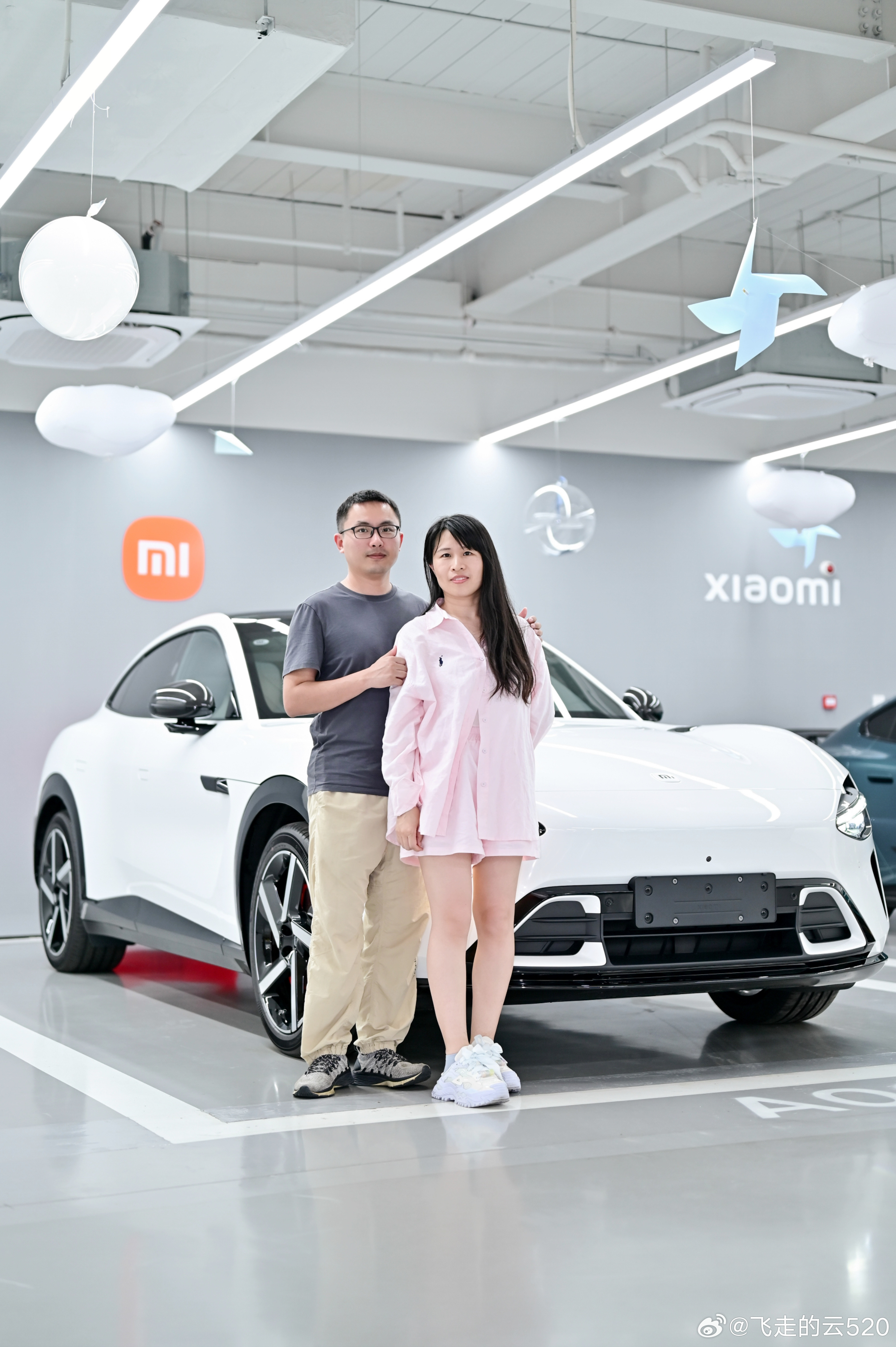 去上海提车了，YU7交付真快呀，，，，，，，，，实际上是的车​​​