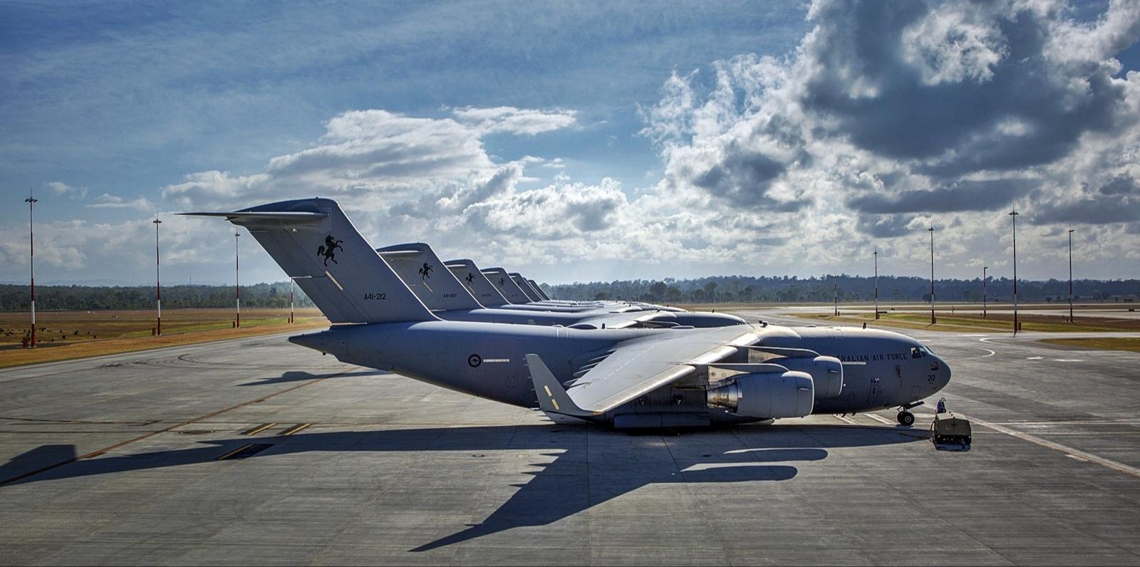 iii(英语:boeing c-17 globemaster iii,第一代环球霸王是c-74运输机