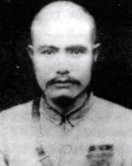 1936年，一个杀红了眼的马家军阀马禄释放了上百名红军，手下劝他灭口，他却说：留