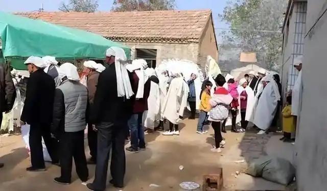 定了！3月30日全国执行新殡葬制度！死不起、葬不起的时代，终于要结束了！麻烦