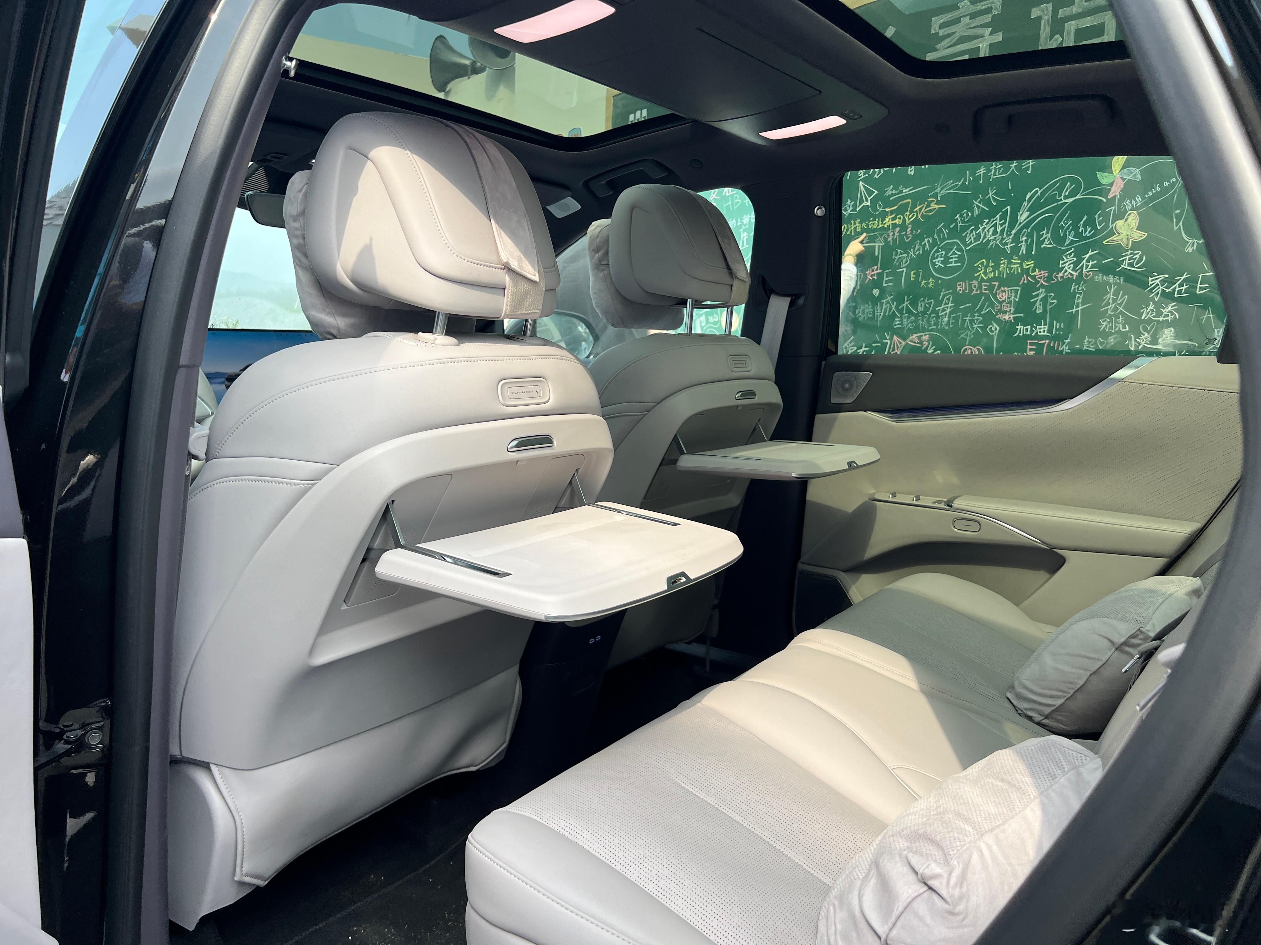 如今日益内卷和同质化的新能源家用SUV市场大家有没有觉得如何选一台真正满足家人需