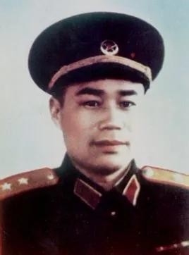 🌞1937年，772团副团长王近山未经请示就伏击日军，战后他带着缴获的香烟