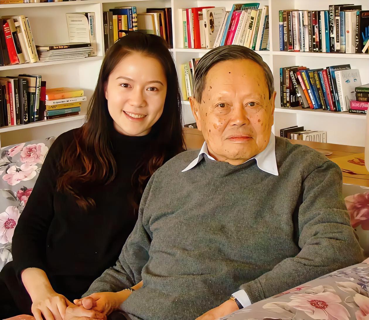 杨振宁老师结束了自己传奇的一生，但他应该没有遗憾了，他拥有全球最