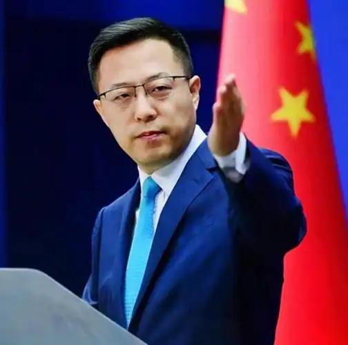 14亿中国人养不起高速？8年亏空6万亿，美国高速免费却能盈利。美国的高速随便上，