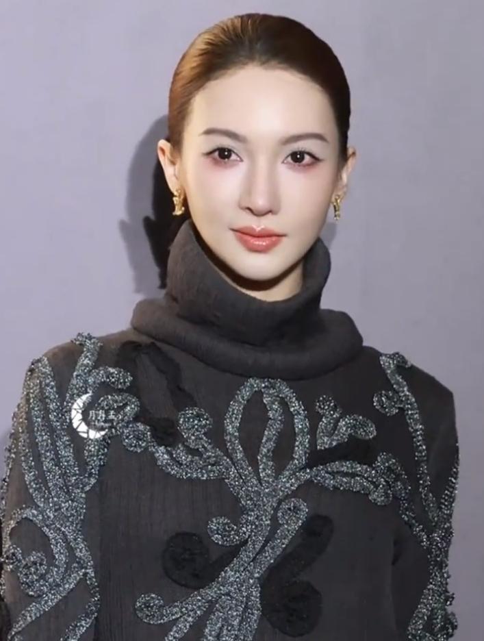 金晨和医美一块上热搜了！娱乐圈do脸的明星非常多，但是金晨确实是属于热衷do脸