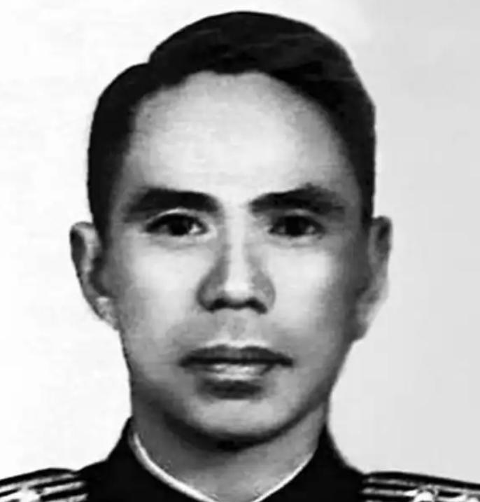 1992年，侨居美国多年的军统“杀人魔王“毛森，在晚年生命垂危之时向儿子做出最后